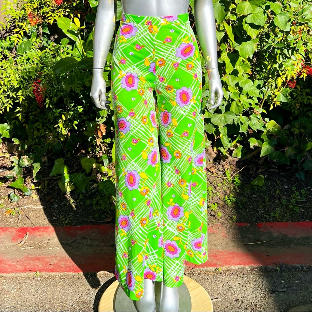 1960s Rare 2 Piece Brady Bunch Flower Power Pantsuit … Gem